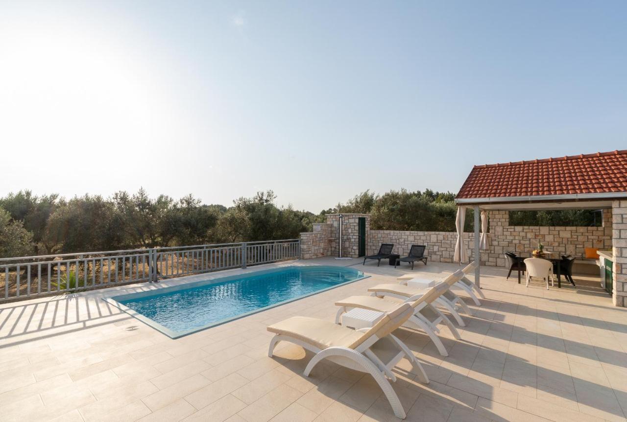 Villa Barbara - Olive Paradise Vela Luka Bagian luar foto